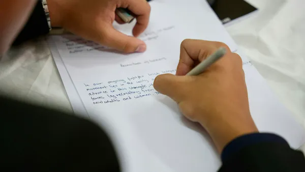 Examen de Admisión al Studienkolleg: C-Test, Gramática y Redacción (2026)