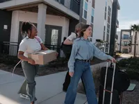 Alojamiento para Estudiantes de Studienkolleg: WG, Residencias y Consejos (2026)