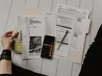 ¿Cuanto cuesta el Studienkolleg? Guia completa de precios 2026 de los 46 Studienkollegs