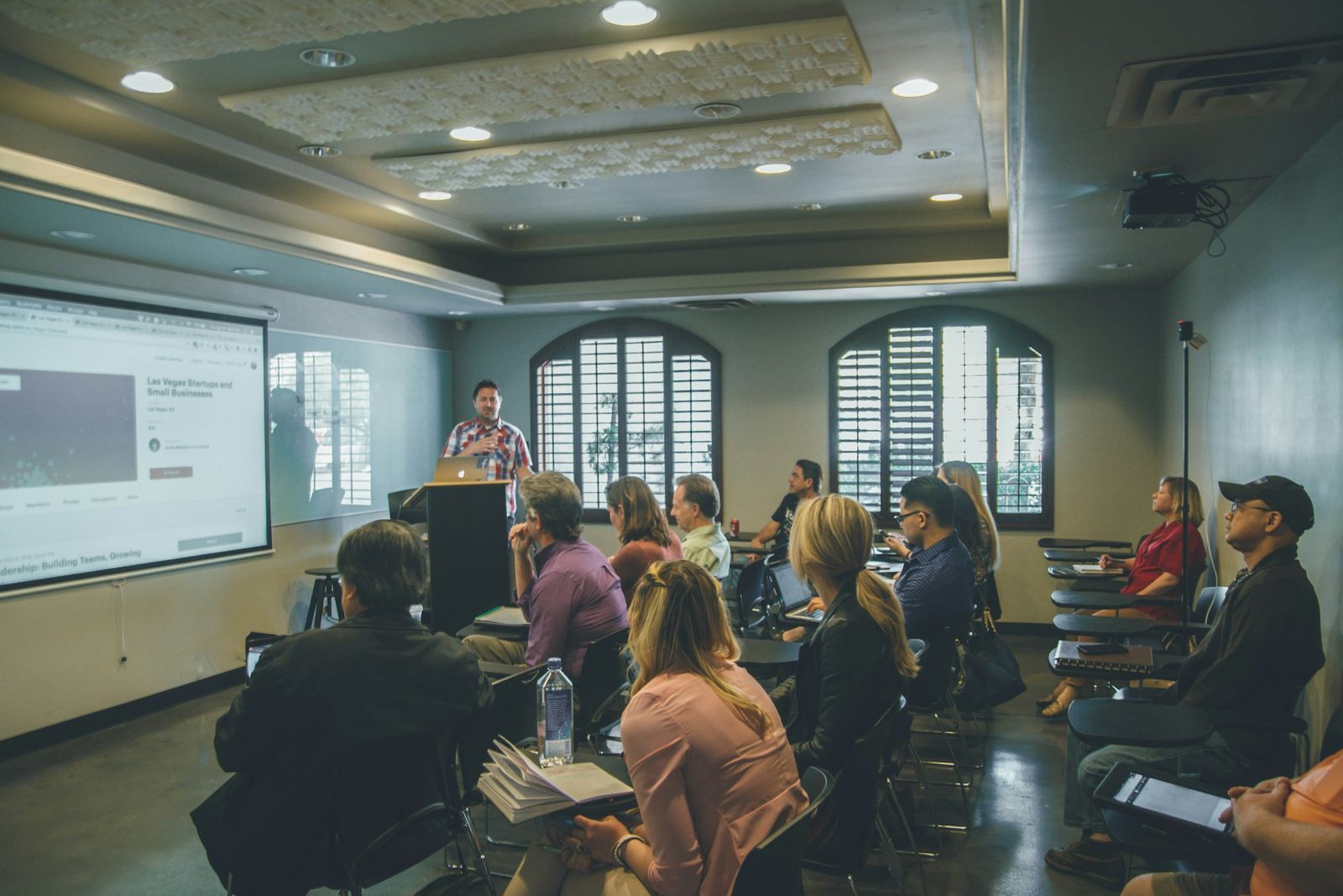 أنواع دورات الشتوديينكوليج: T-Kurs، W-Kurs، M-Kurs، G-Kurs وS-Kurs -- الدليل الشامل (2026)