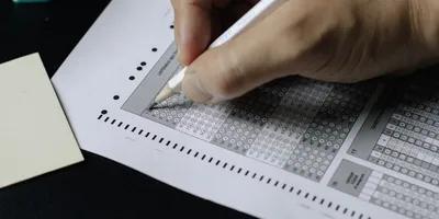 Examen de admision al Studienkolleg: guia completa de preparacion para la Aufnahmepruefung (2026)